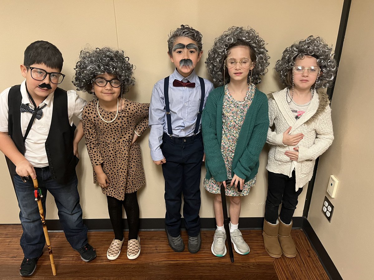 TISDLES1's tweet photo. ππ― Happy 100th Day of School! π―π
100 days of learning π, growing π±, and making memories π€! Huge thanks to amazing teachers π and friends who make every day special! Hereβs to more fun ahead! πβ¨
#100DaysSmarter #LearningIsFun #GrowingEveryDay https://t.co/C6EfwxIh8U