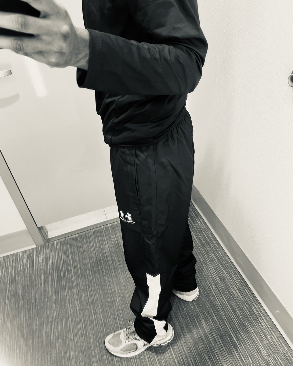 8764780c's tweet image. every time u see me, i look like i hit the lotto 2wice