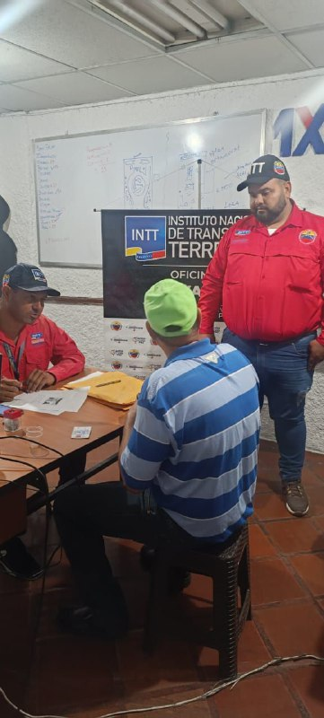 InttContigo's tweet image. El #INTT Chivacoa, junto a la #PNB, #CICPC y Alcaldía del municipio Arístides Bastidas, realizó un operativo de trámites de Licencias de Conducir, en las Instalaciones del gobierno municipal, con el objetivo de simplificar los procesos y brindar atención personalizada.