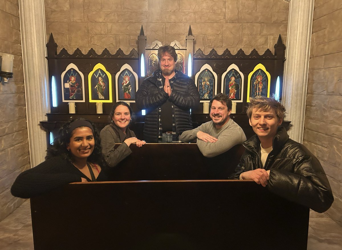 StanfordWBLab's tweet image. Our first lab bonding event of 2025 was a success! We tackled an escape room and celebrated our victory with some well-deserved drinks. Excited for the year ahead with this crew 🚀