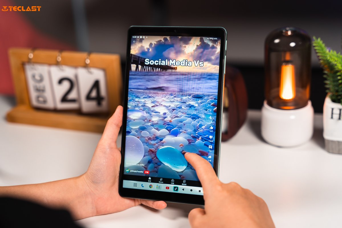 TeclastOfficial's tweet photo. 🖼️🎨 Admire every detail with M50 Mini's vibrant 8.7" display. Viewing stunning images becomes an immersive experience, perfect for art lovers on the move! 🛣️🖌️
Get it: https://t.co/zcFm4ZDcni
#M50Mini #Teclast #Tablet #tech #techlife #product #launch https://t.co/2i8U9bt0UP