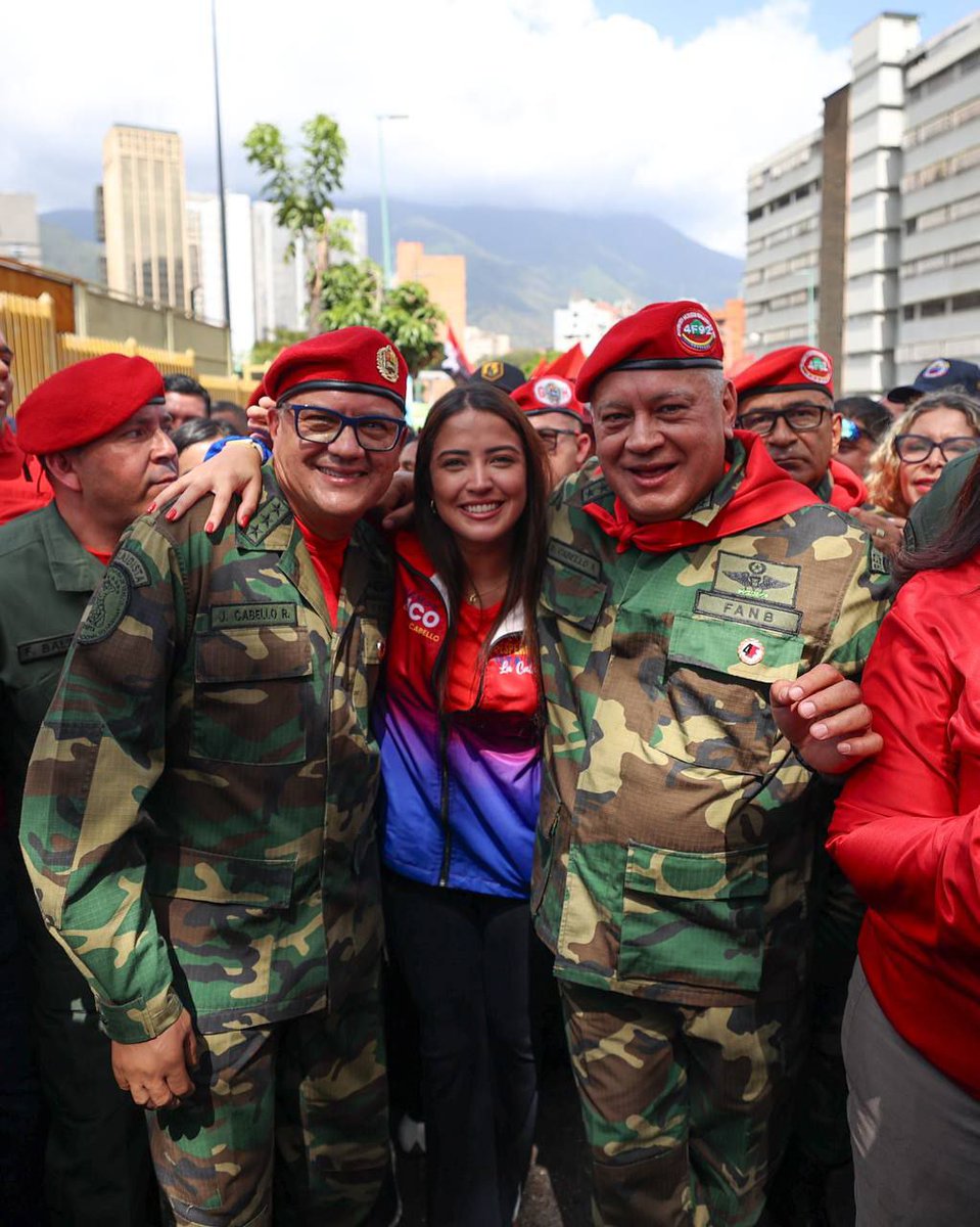 Con el Mazo Dando tweet media