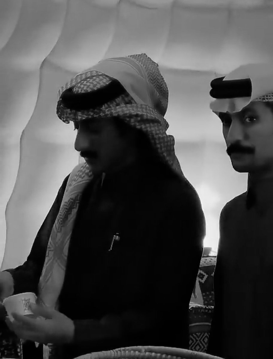 juugkock's tweet photo. انا محزمك ي رفيقي عند الصمايل 
احتزم بي عند كل حزة الشدايد❤️❤️/
#بندر_المطيري - #محمد_اليابسي https://t.co/EvsjHmPyIB