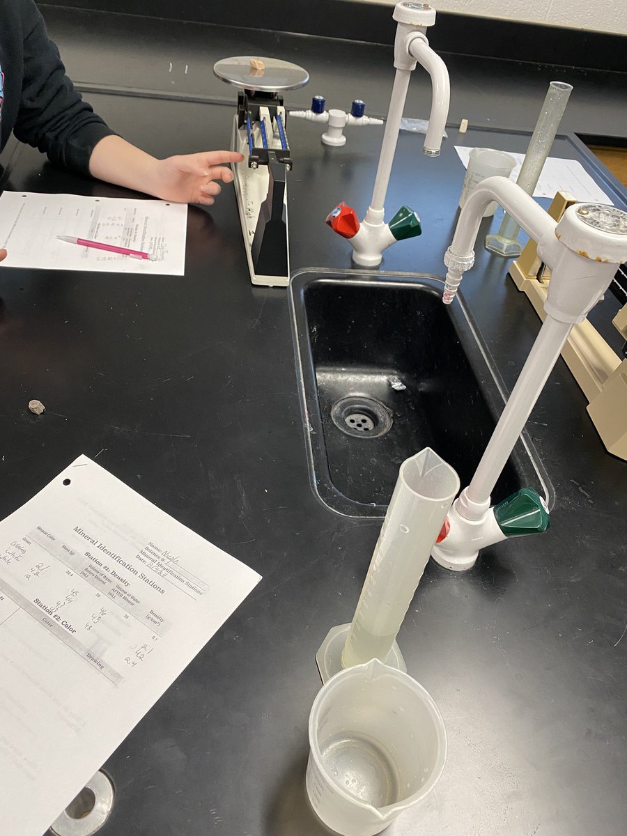 MDickersonSMS's tweet photo. Spent the day in the science lab finding density of unknown minerals. https://t.co/uveqtMThrM