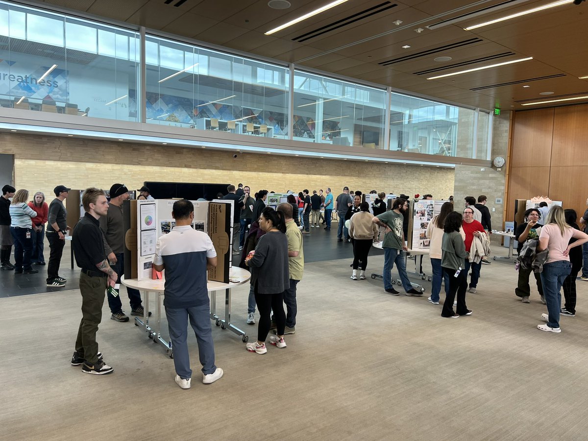 Always high energy at our Strategy Fair!
#LeanManufacturing
#ContinuousImprovementCulture
#ProblemSolving
#TeamWork