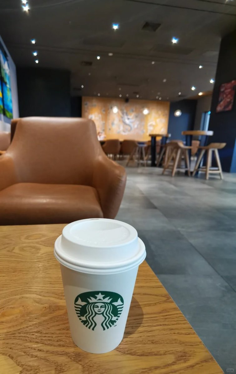 Memory_9010's tweet photo. A night alone, a cup of coffee alone. https://t.co/m0lvIhzQ6q