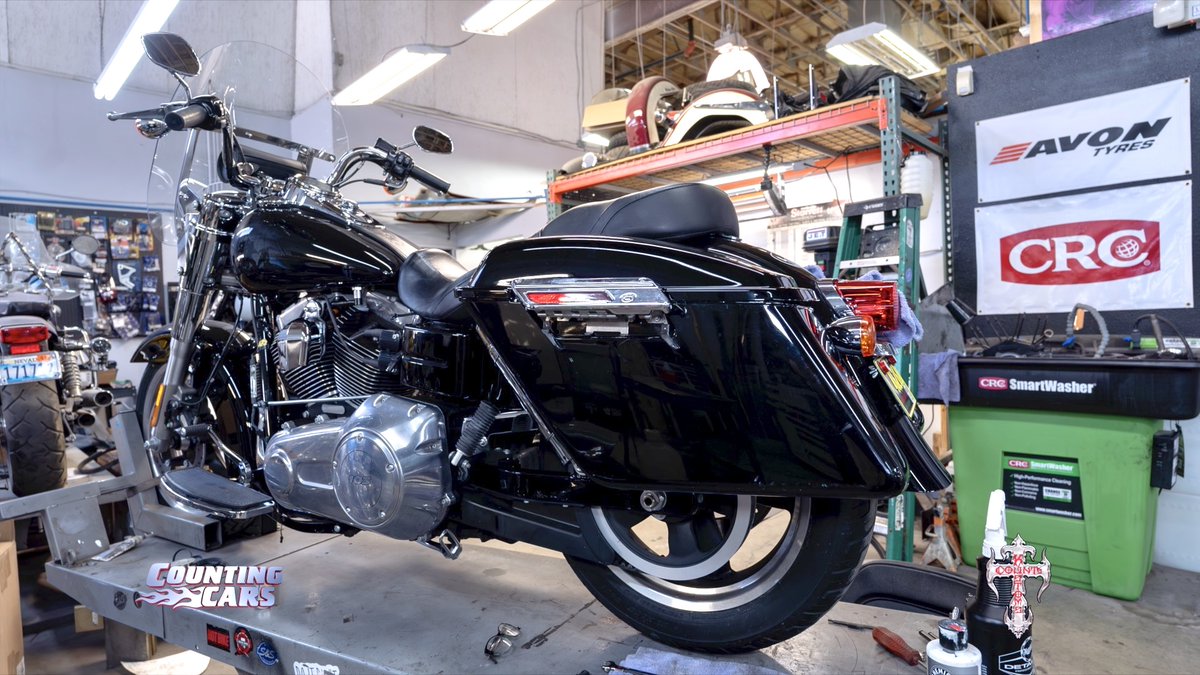 CountsKustoms's tweet photo. @shannonhaikau is using @CRCAuto Smartwasher to clean up bike parts! This is a huge help to keep metal free of dirt & grease, and bring back their shine! We also love hanging out with them at @SEMASHOW!
#countskustoms #lasvegas #history #crcauto #smartwahser @DannyCountKoker https://t.co/Tq4XMMSHYX