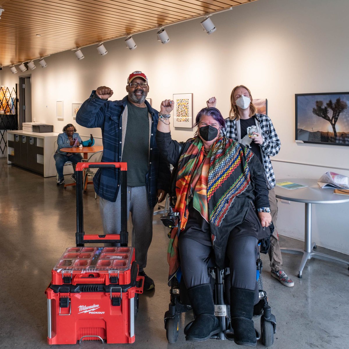 EasyDoesIt_ES's tweet photo. Our repair techs Rick and Darius were pleased to be able to offer Wheelchair Rescue to Disability Justice organizer Maya Scott-Chung. Who needs her chair in working order to host her Disability Justice Community Story Quilt workshop with @thecilofficial. https://t.co/uq5gOGwzt2 https://t.co/QDLYEJEcVh