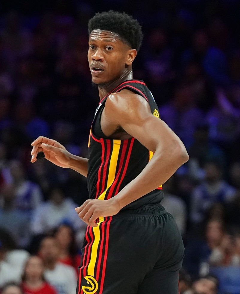 TheDunkCentral's tweet photo. The Cleveland Cavaliers are showing interest in De’Andre Hunter, per @MikeAScotto 

“The Hawks have explored the trade market on veterans Clint Capela and Bogdan Bogdanovic, as previously reported by HoopsHype. Hawks forward De’Andre Hunter has also drawn trade interest from the Cleveland Cavaliers, league sources told HoopsHype.”

(Via https://t.co/aejkPV3xXW)
