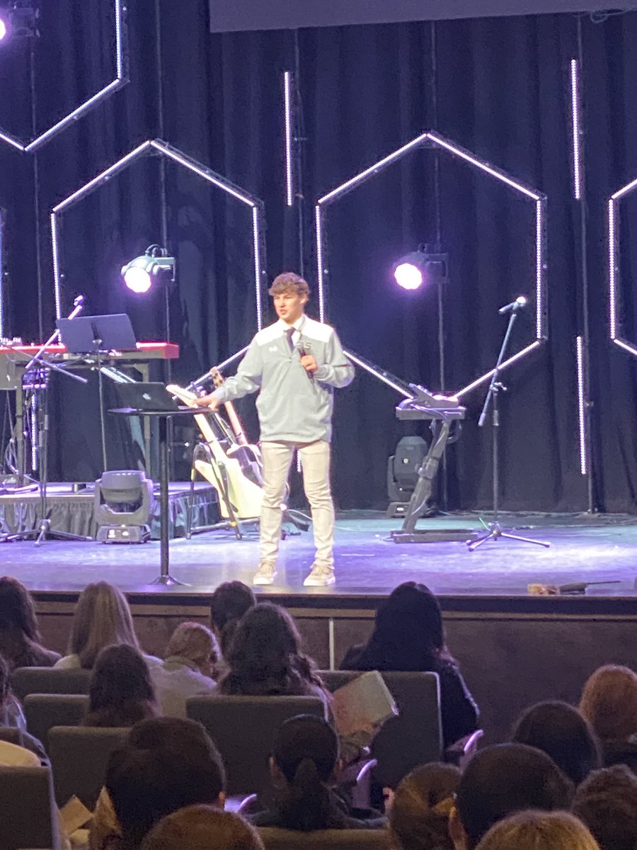 SBAHSBaseball's tweet photo. Unbelievable job by our guy Bennett Reagan today speaking at chapel! https://t.co/lBz6kpTnXA
