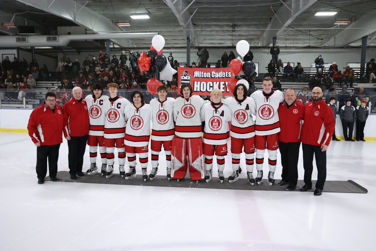 Congratulations hockey <a href="/HiltonHockey/">Hilton Hockey</a> class of 2025 seniors! Once a Cadet, always a Cadet! #WeAreHilton 🏒🍎