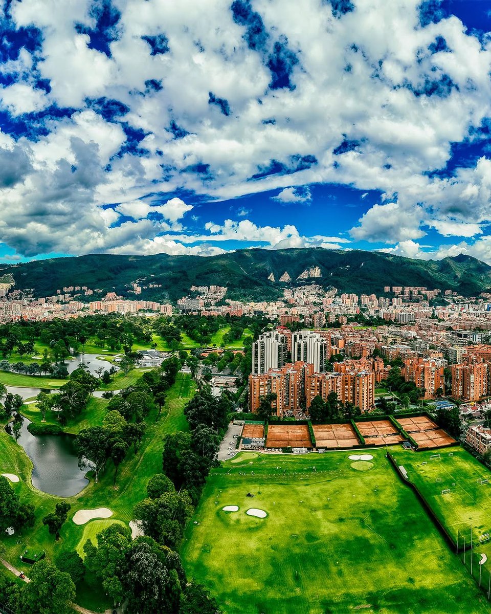 The center city x golf course Bogota views 🤩