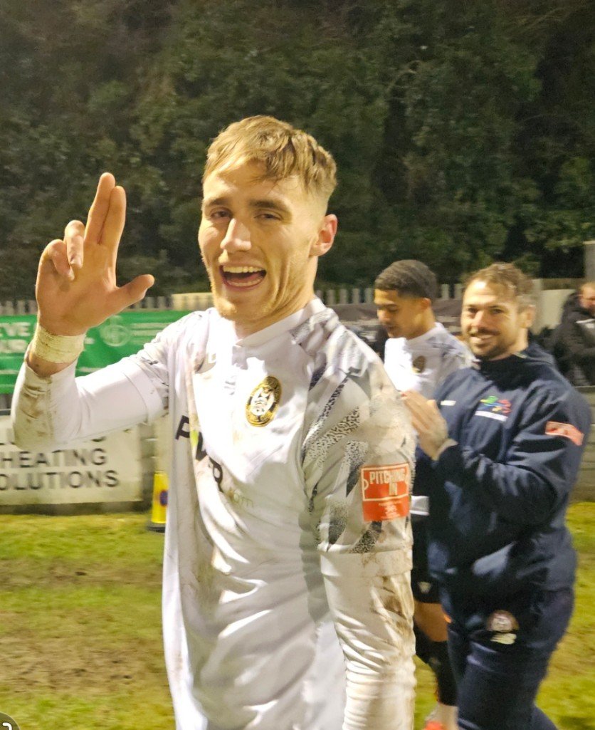 Hungerford Town FC tweet media