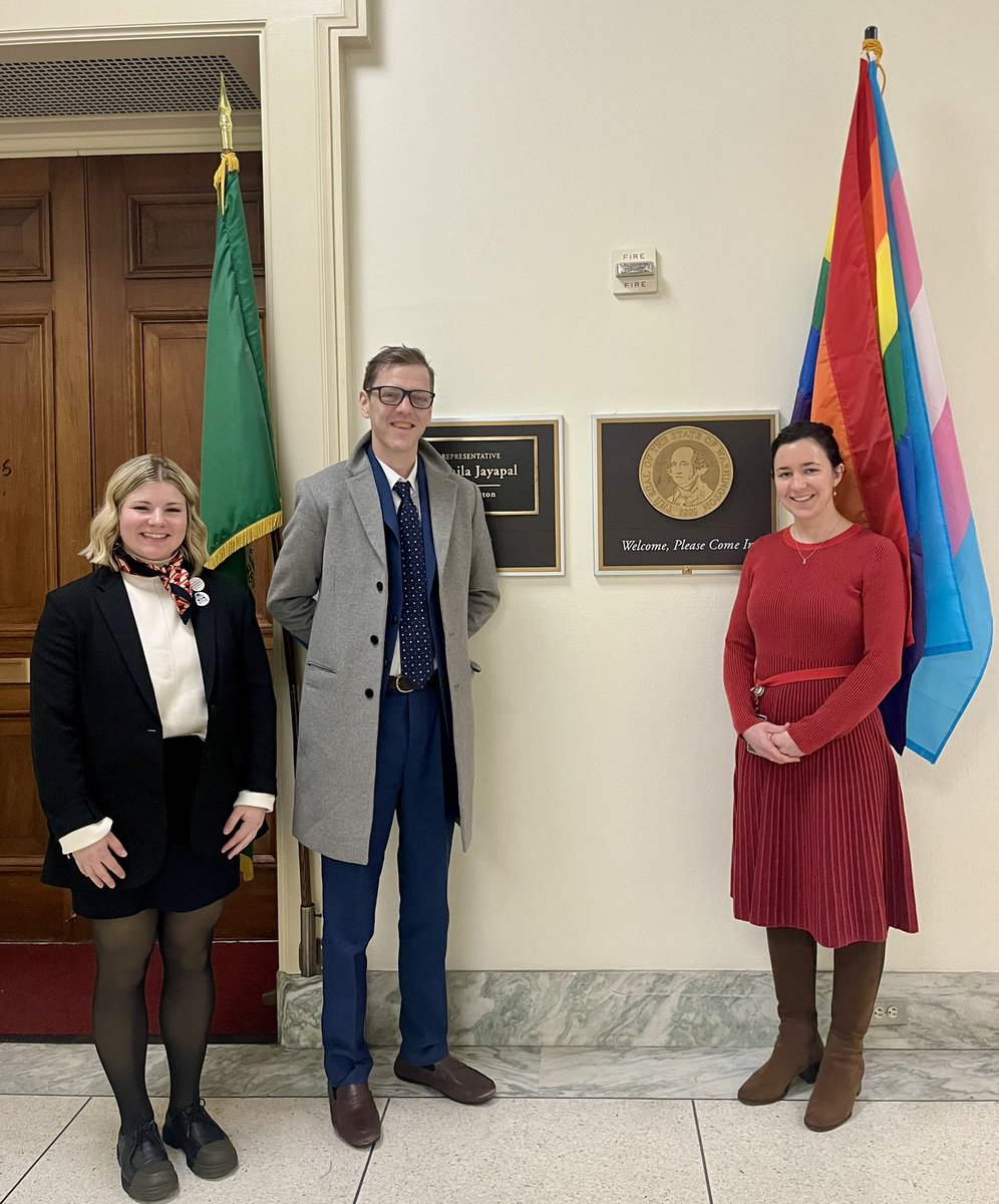 Had great meetings with <a href="/PattyMurray/">Senator Patty Murray</a> <a href="/RepKimSchrier/">Rep. Kim Schrier, M.D.</a> &amp; <a href="/RepJayapal/">Rep. Pramila Jayapal</a> about #insulin access. Too long have <a href="/EliLillyandCo/">Eli Lilly and Company</a> <a href="/sanofi/">Sanofi</a> &amp; <a href="/novonordisk/">Novo Nordisk</a> abused the patent on insulin, price gouging us &amp; extorting our constant need. Pay or die is not a solution #insulin4all