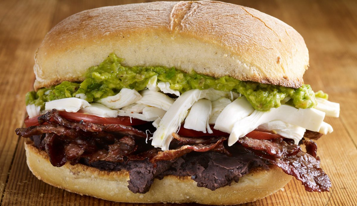 Q20:  About the Tasajo Torta with Smoky Guacamole 😋🎉🍴Recipe: avocadosfrommexico.com/recipe/pati_ji… #gno #alwaysgood #alwaysAgoodbowl <a href="/MomItForward/">Mom It Forward</a> <a href="/AvosFromMexico/">Avocados From Mexico</a>