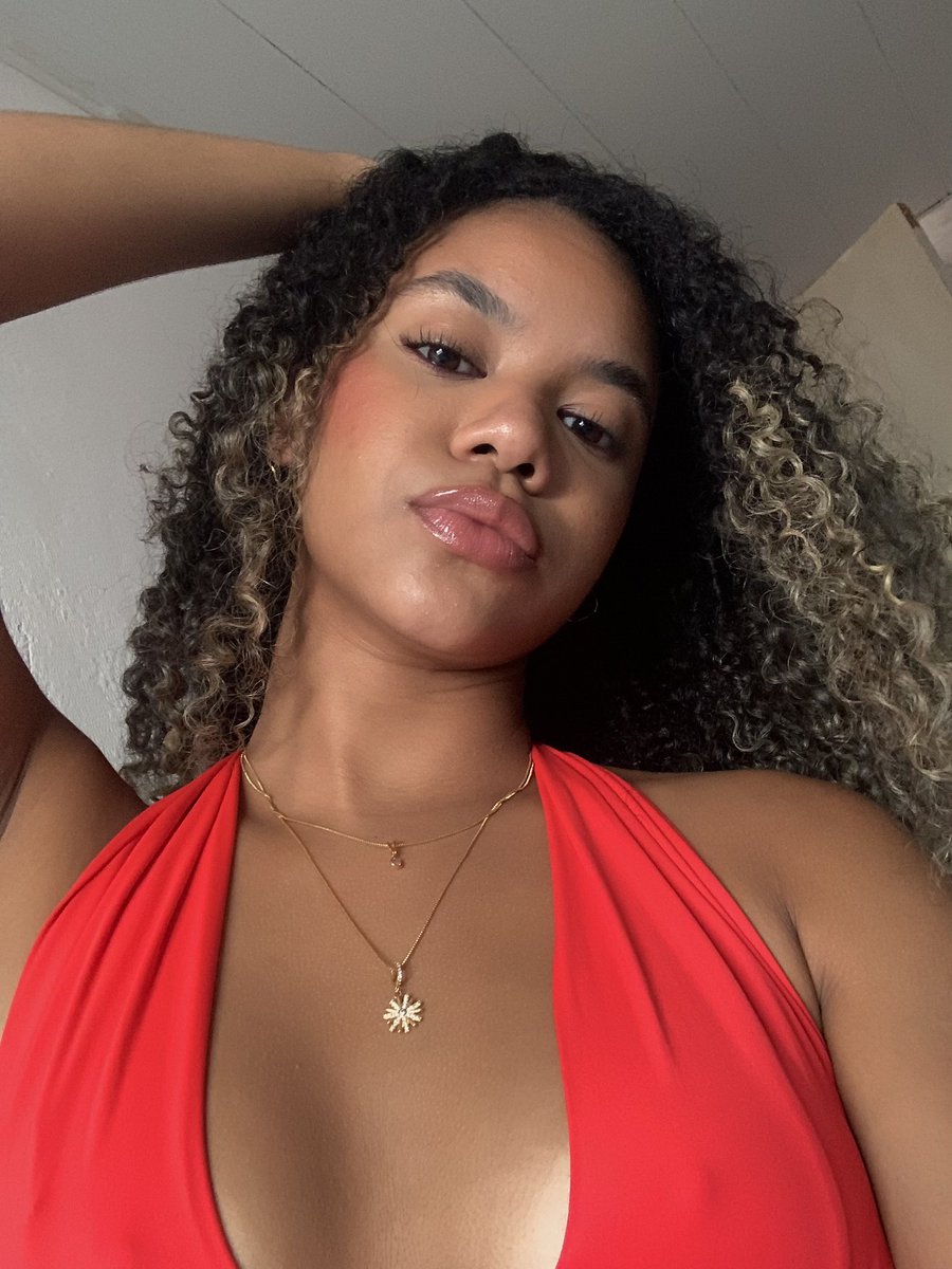 só agradecer a deus por essa beleza toda hahahahaha