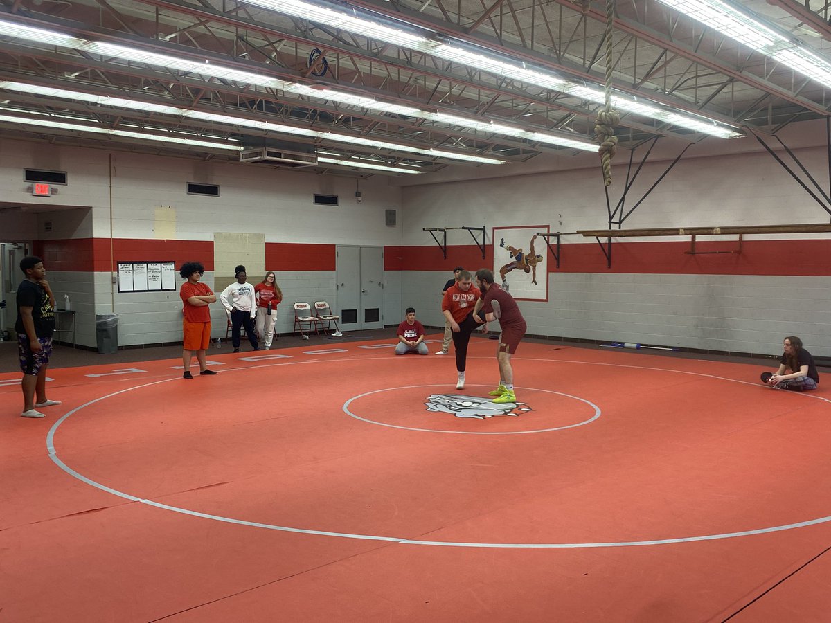stephan_mullen's tweet photo. Great first day of Bulldog Wrestling Club! Still accepting new wrestlers! Practice is Tuesday and Thursday from 2:30-4:30 the whole month of February! #reptheB https://t.co/iRGSm7dmoP