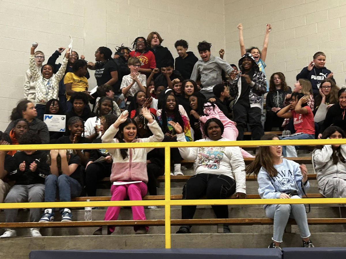 GrandviewMiddle's tweet photo. Our 2nd Quarter Assembly was full of fun, recognition and teamwork! Congrats to Team 1 for winning the Principal’s Cup! #FutureStrong #createfuture #pushboundaries #FutureReady https://t.co/1OMjsZr1ES