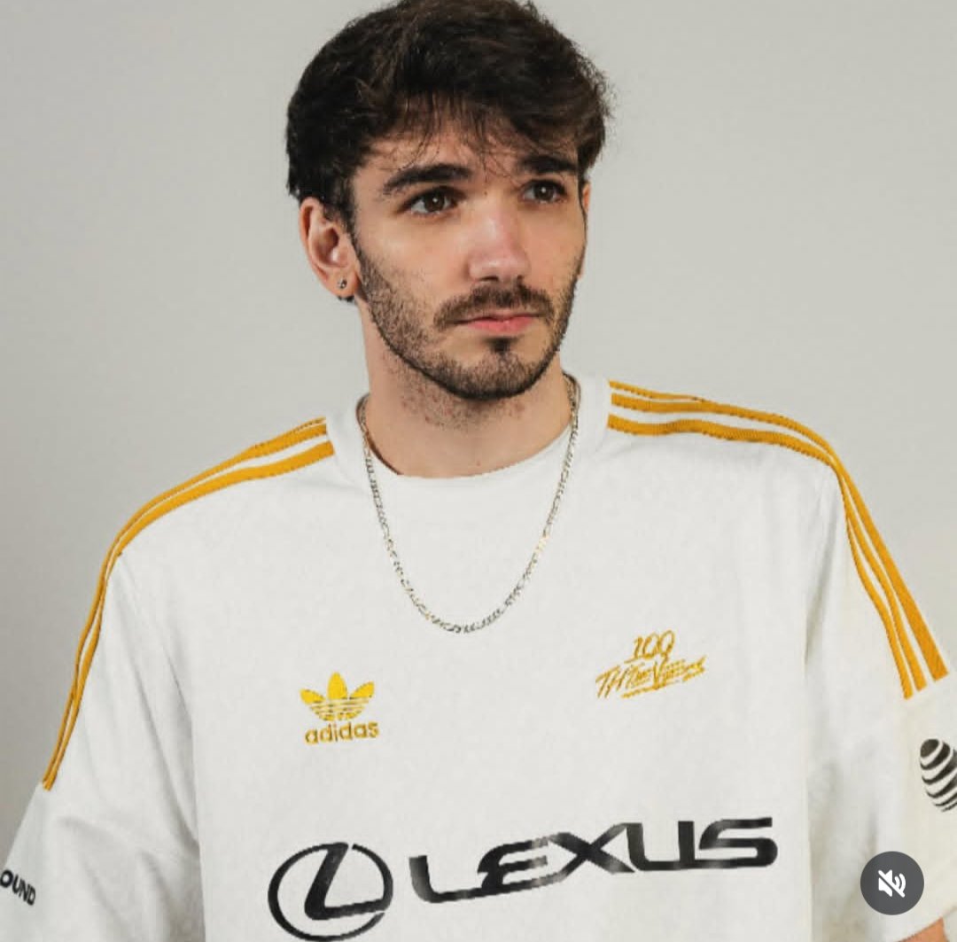 JMeyels (@jmeyels) on Twitter photo 🚨 ROSTER 🚨
Apex Pro <a href="/Dezignfull/">100T Dezignful</a> has announced he is looking for a new team for the ALGS Year 5 season.
Rostermania continues... 🚨 ROSTER 🚨
Apex Pro <a href="/Dezignfull/">100T Dezignful</a> has announced he is looking for a new team for the ALGS Year 5 season.
Rostermania continues...