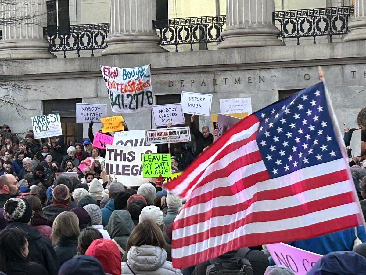 SEIU's tweet photo. Freedom, justice, and democracy are being replaced by greed, self-interest, and billionaire rule. Elon Musk has been handed the keys to our government and now has access to our financial data! It’s time to stop Elon’s takeover! https://t.co/nEBoe92UOz