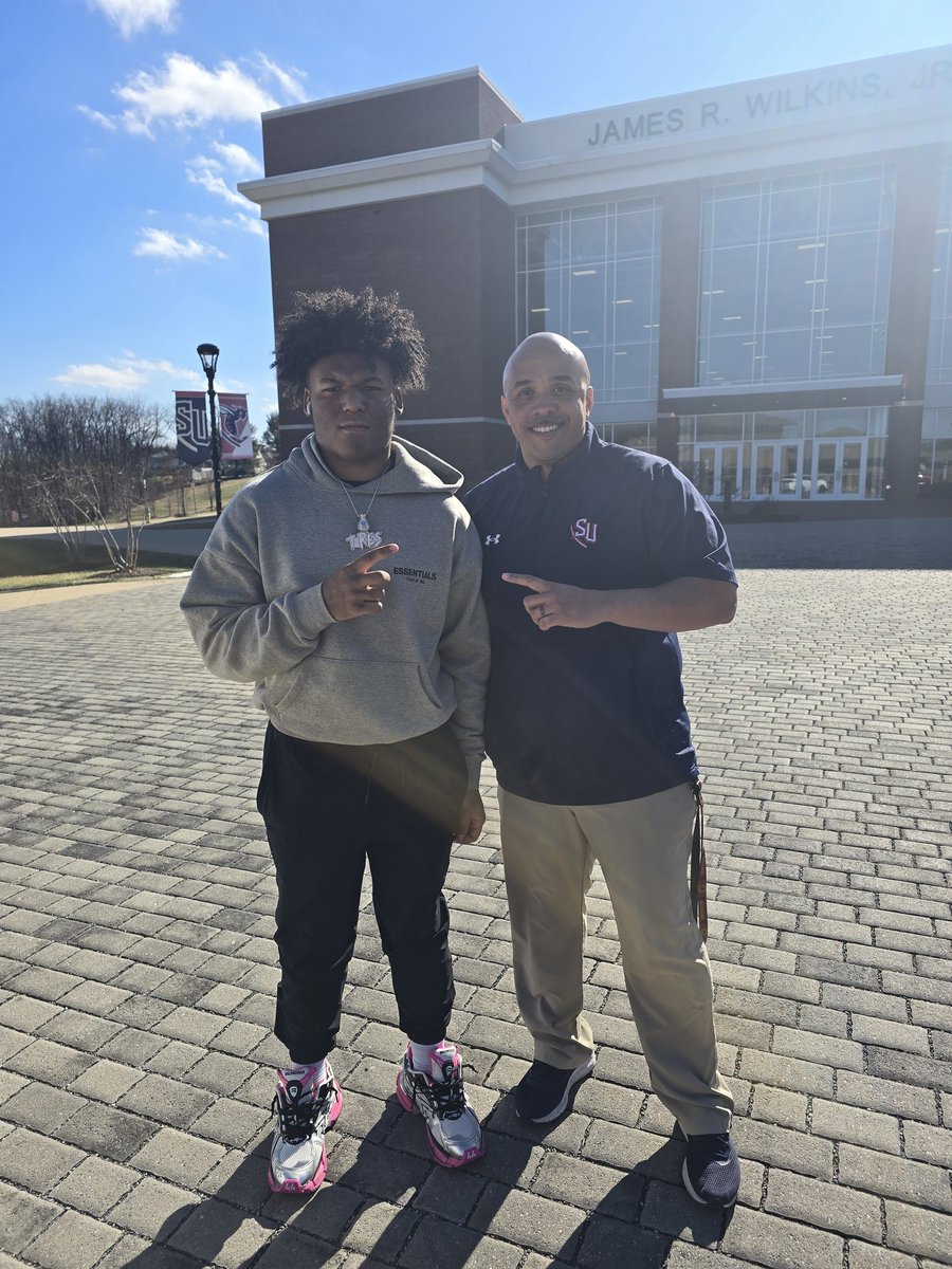 earthquakelarue's tweet image. Thank you coach @56ways @SUhornetsFB for a great visit today! #TheBestIsYet2Come #AED #StayFocused