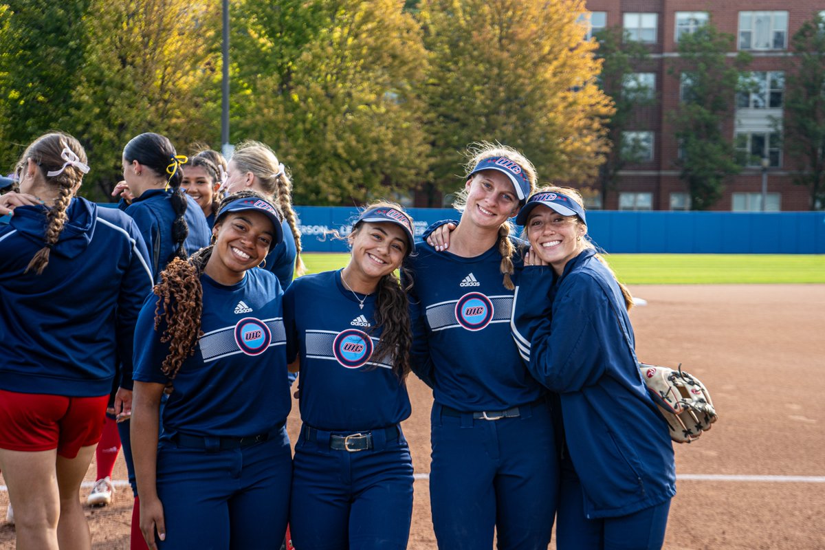 UIC Softball 🔥🥎 tweet media