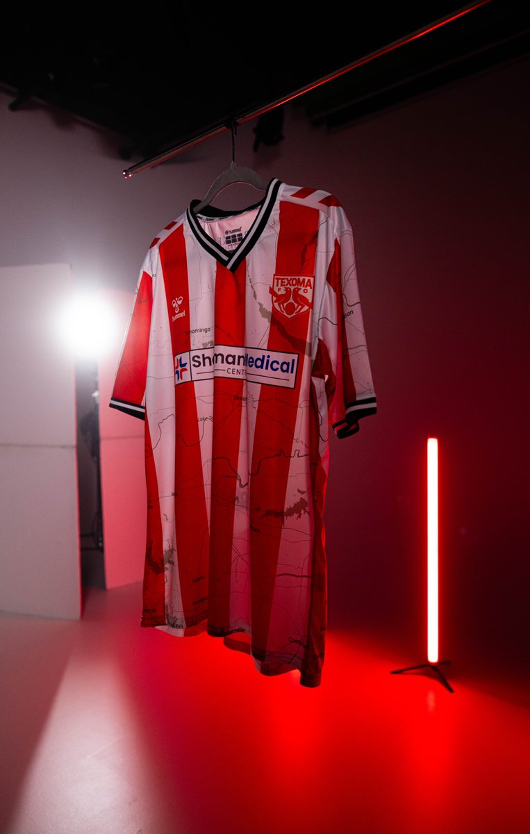 USLTexoma's tweet photo. A closer look at our home jerseys 🤩
Get your own here: https://t.co/39BYW79yVM

#WeAreTexomaFC #VamosTexoma #USL1 #USLLeagueOne #JerseyReveal https://t.co/0CMG7nWeNP
