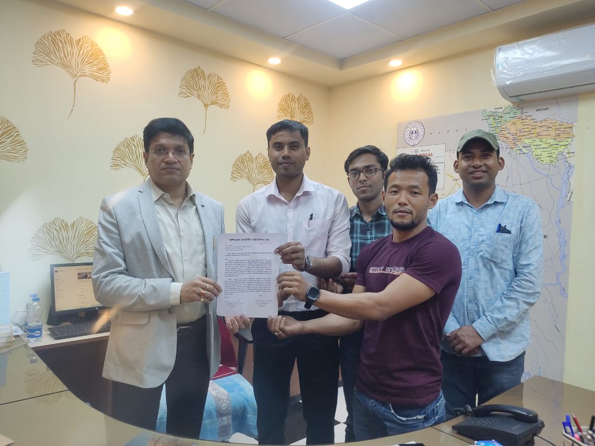 সাক্ষাৎকার: উচ্চ মাধ্যমিক শিক্ষা সংসদের সভাপতি মাননীয় চিরঞ্জিব ভট্টাচার্যের সঙ্গে আজকের আলোচনা: শারীর শিক্ষা বিষয়টি প্রাথমিক, নবম - দশম, একাদশ ও দ্বাদশ শ্রেণীতে পড়ানো হলেও শিক্ষক নিয়োগ হয় না, এই দাবিতে আমরা এগিয়ে চলেছি সকলকে এগিয়ে আসার আহবান জানাই।
#prasenjitkapas