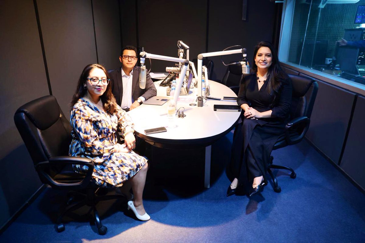 Muchas gracias, Israel y Fernanda por el espacio en <a href="/DerechoaDebate/">Derecho a Debate</a> de <a href="/RadioUNAM/">Radio UNAM</a>. Es fundamental seguir hablando del futuro del <a href="/InfoCdMex/">INFO CDMX</a>, de lo que viene y cómo es que lo vamos a hacer.