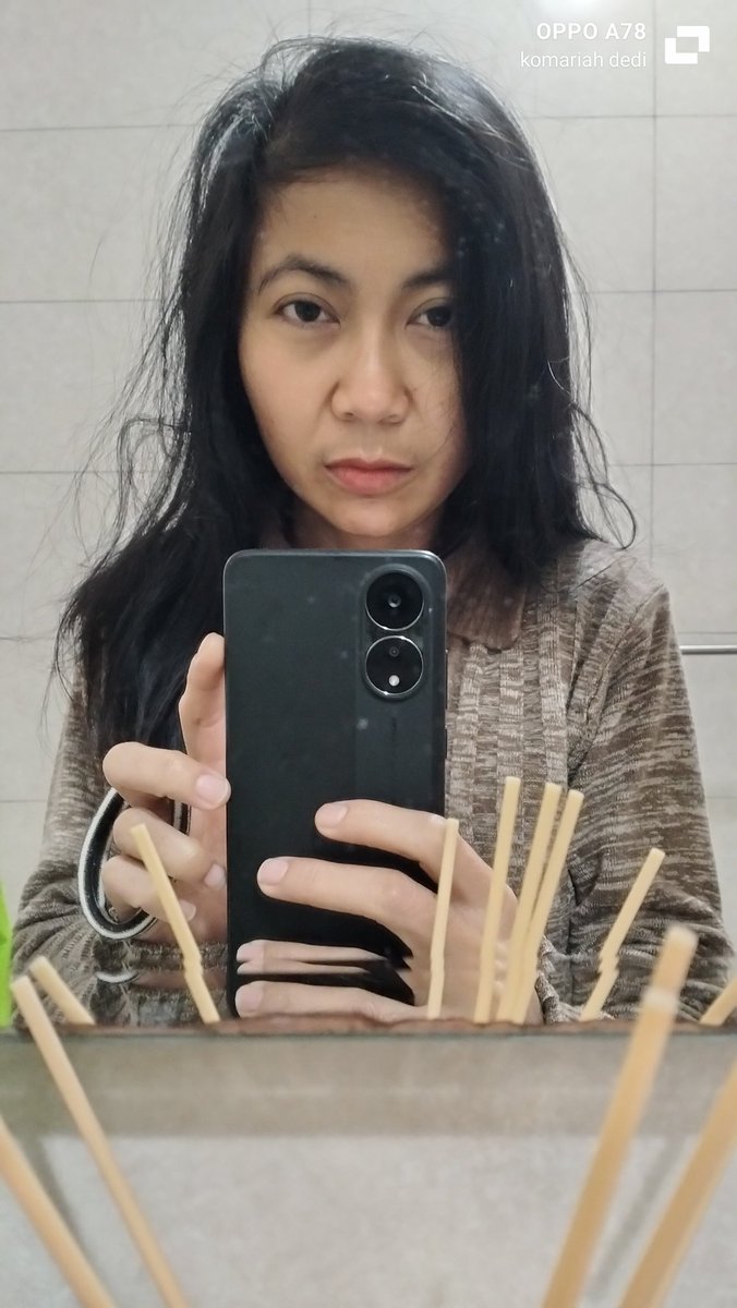 kommo00's tweet photo. ngerasain jd org paling sibuk ternyata kurang sare wae nya 🤕 https://t.co/dTLeNuA5jH