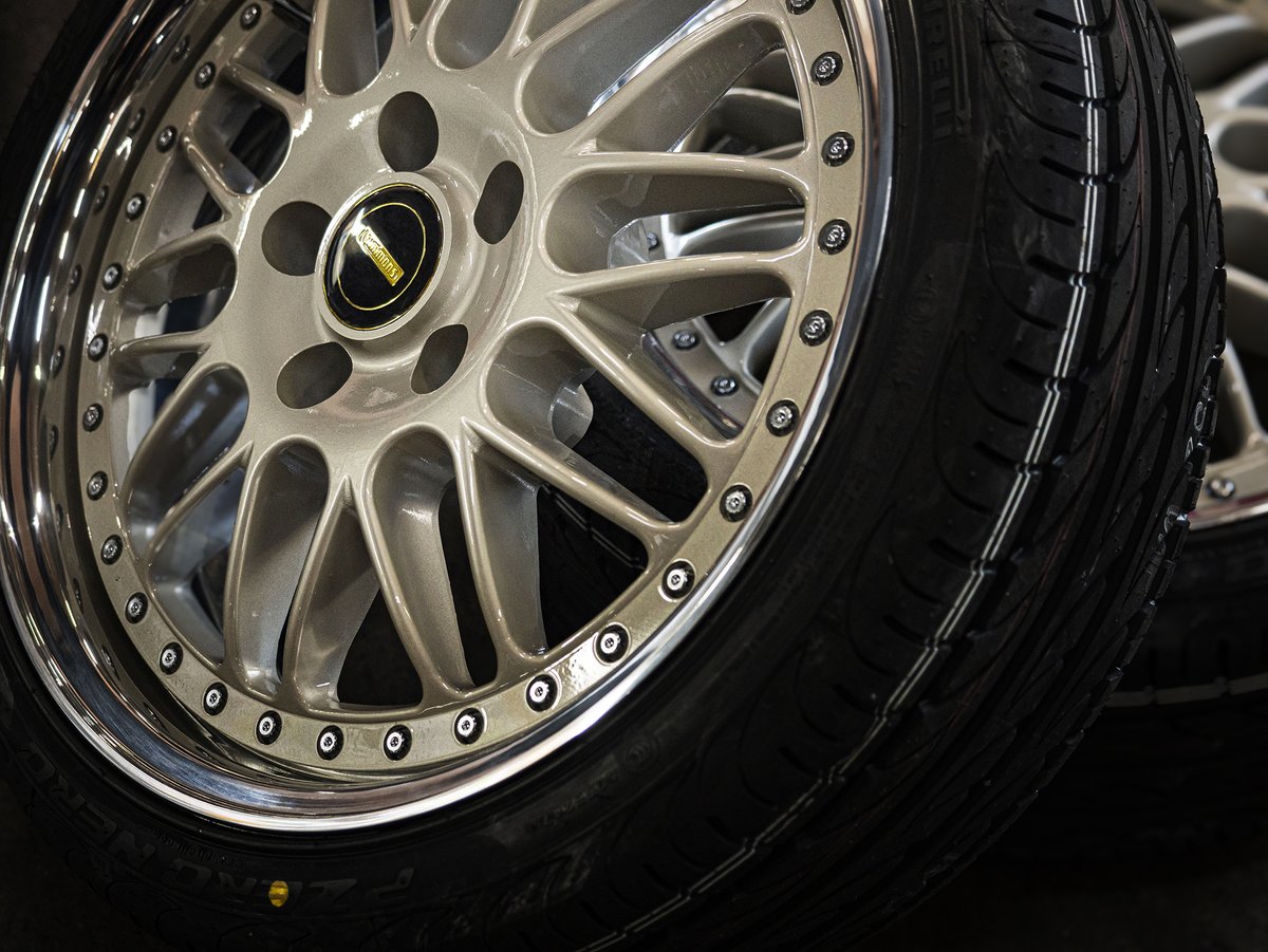 Simmons_Wheels's tweet photo. Custom colour Simmons OMs ๐
#customwheels #customrims #sydney #australia #wheelsandtyres #customised #rev #tough #oms #original #simmonswheels #simmonsaustralia #tempetyres https://t.co/atXnRlEqdU