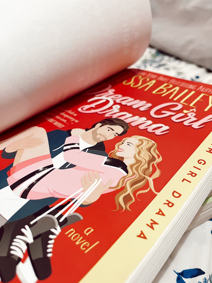 thebookvoyagers's tweet photo. happy release day chloesig 🎼🏒✨🩷🎀

“you love her?”
“i exist for her” https://t.co/FRMyGyGdVw