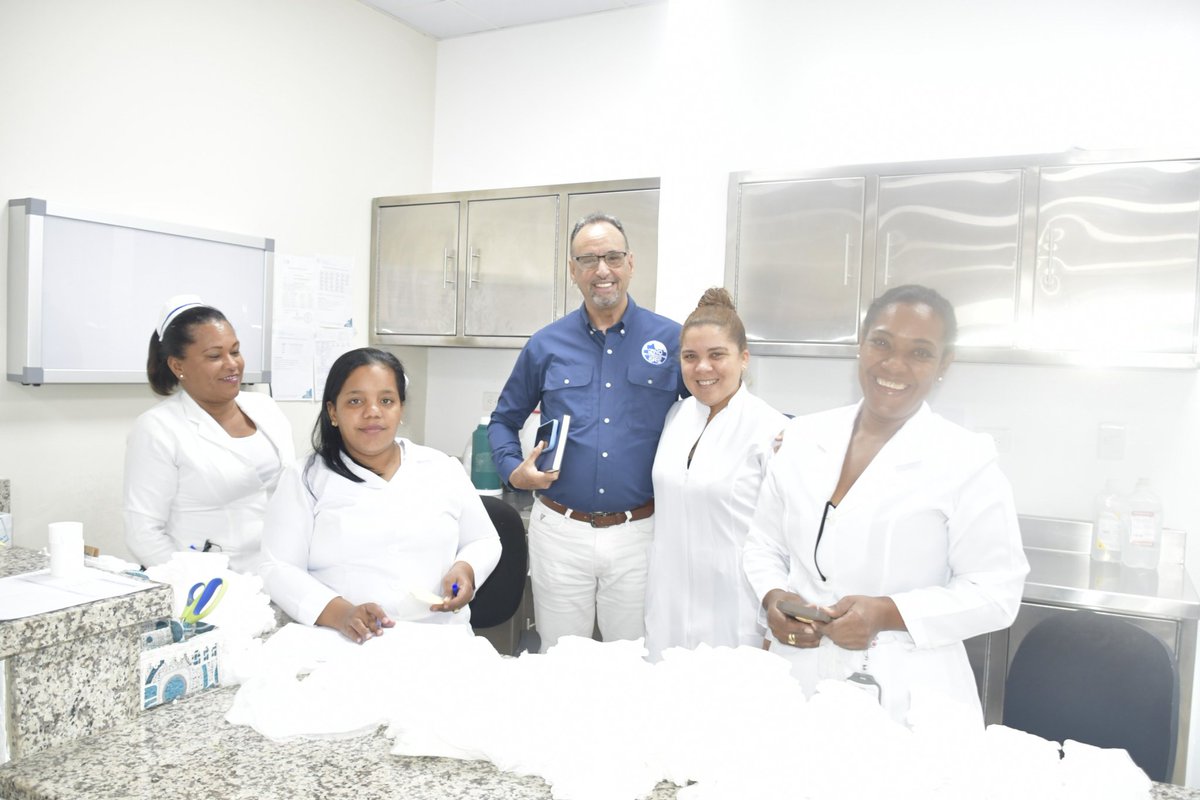 SRSNordeste's tweet photo. El Dr. Rafael de Jesús Rodríguez Cruz, director del Servicio Regional de Salud Cibao Nordeste (SRSCND), realizó este martes una visita de supervisión al Hospital Municipal Dr. Virgilio A. García en Cabrera.
#SRSCND
#CompromisoConLaSalud #SupervisiónHospitalaria https://t.co/Gf2scQOCiC