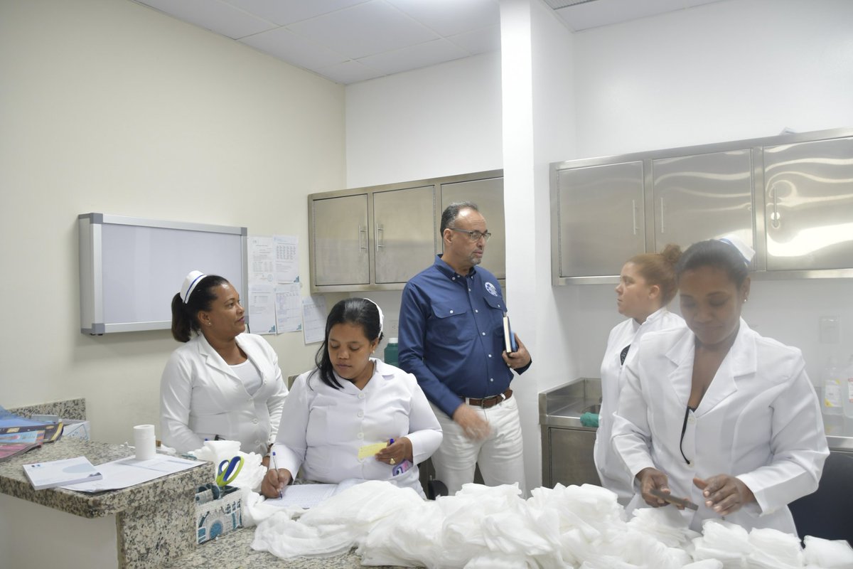 SRSNordeste's tweet photo. El Dr. Rafael de Jesús Rodríguez Cruz, director del Servicio Regional de Salud Cibao Nordeste (SRSCND), realizó este martes una visita de supervisión al Hospital Municipal Dr. Virgilio A. García en Cabrera.
#SRSCND
#CompromisoConLaSalud #SupervisiónHospitalaria https://t.co/Gf2scQOCiC