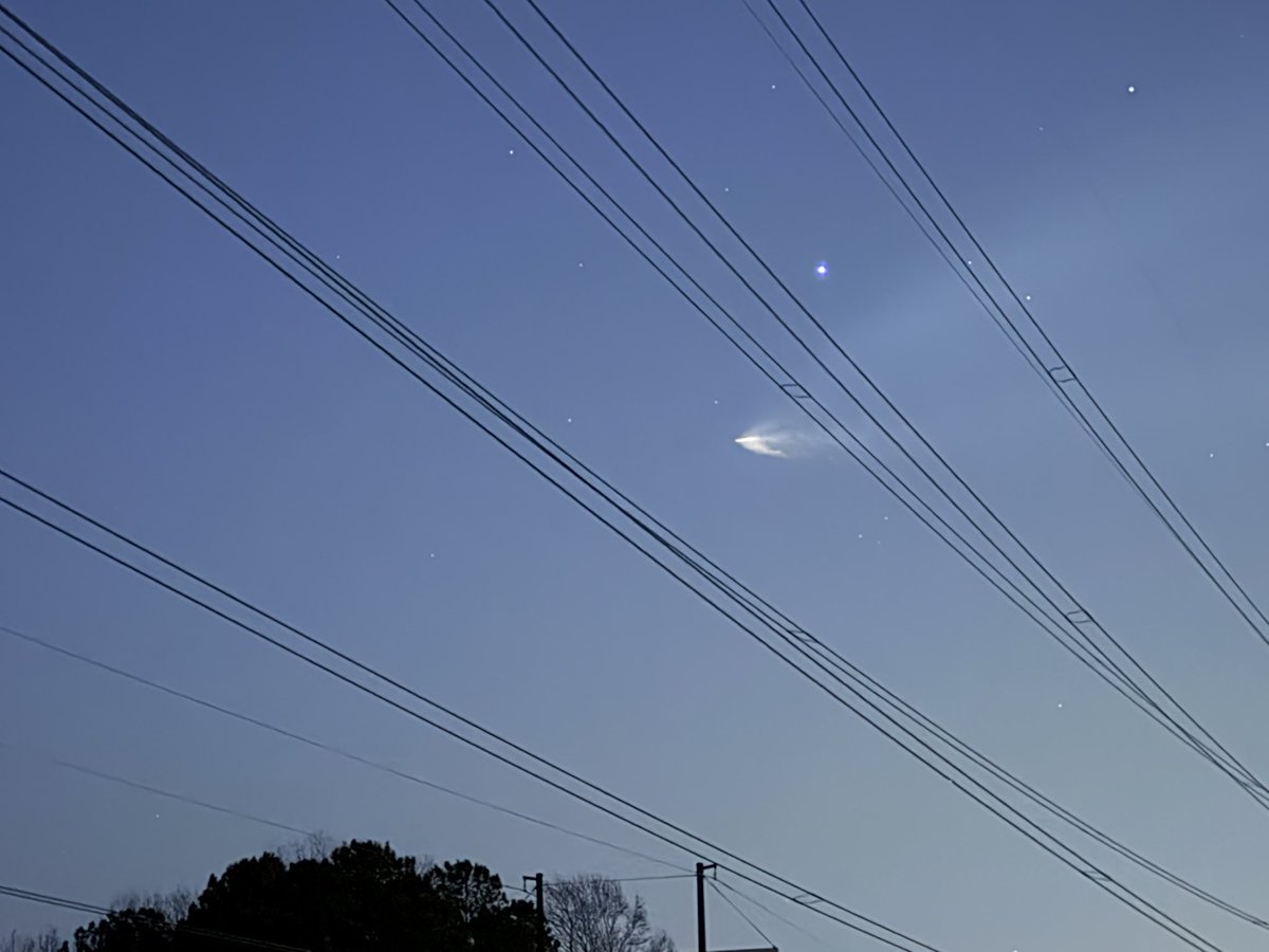 phx_lee's tweet photo. SpaceX Worldview 5&amp;6 rocket stage 2 seen from my house https://t.co/ZsHRxgkvGa