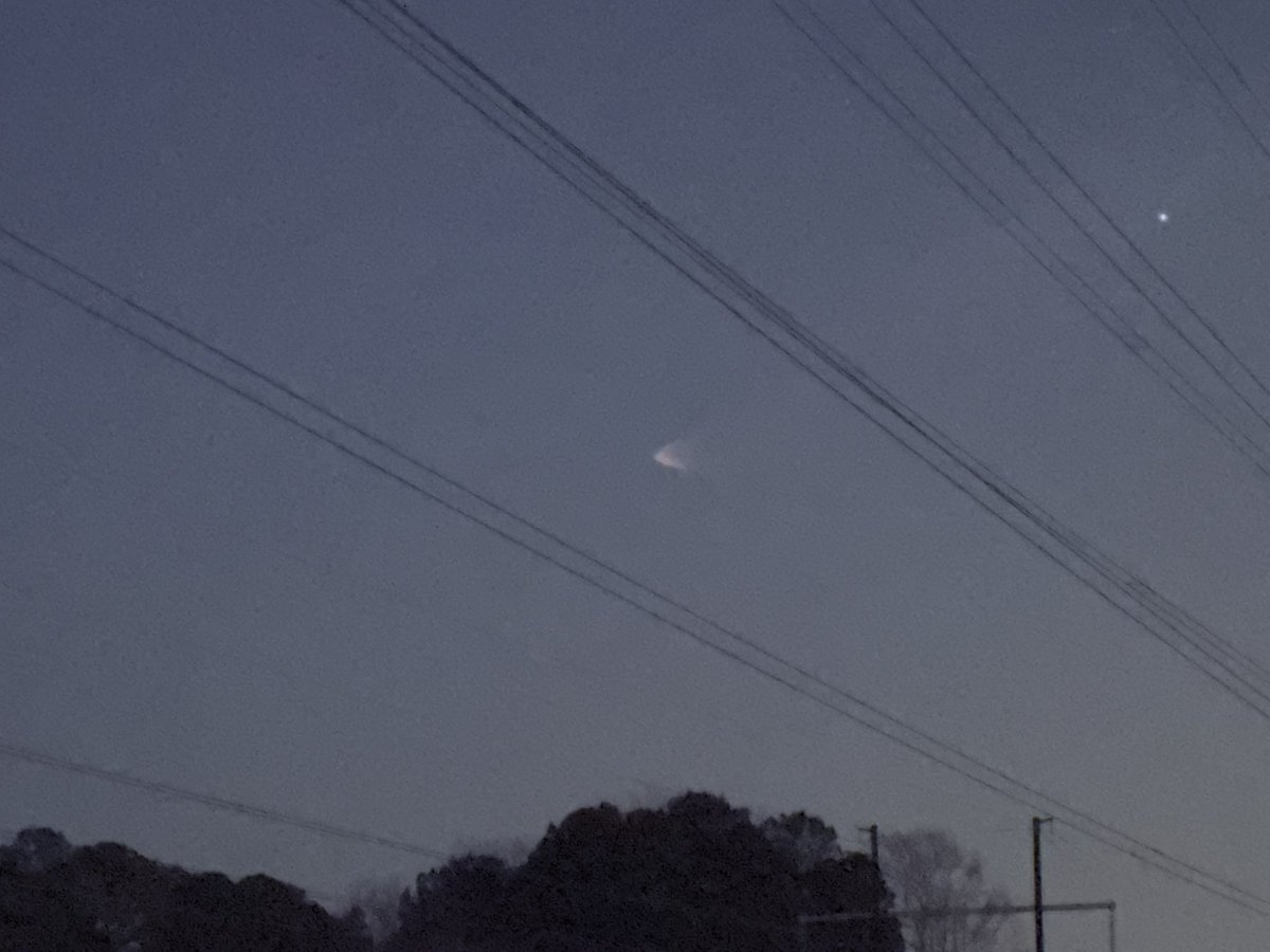 phx_lee's tweet photo. SpaceX Worldview 5&amp;6 rocket stage 2 seen from my house https://t.co/ZsHRxgkvGa