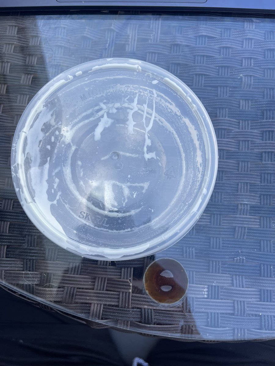 tauhenare's tweet photo. It’s small and insignificant. More cream than anything else. There were a few bits of #Paua in it. Hard to lick the container but I managed. I am Satisfied. https://t.co/zuzEcQdQjY
