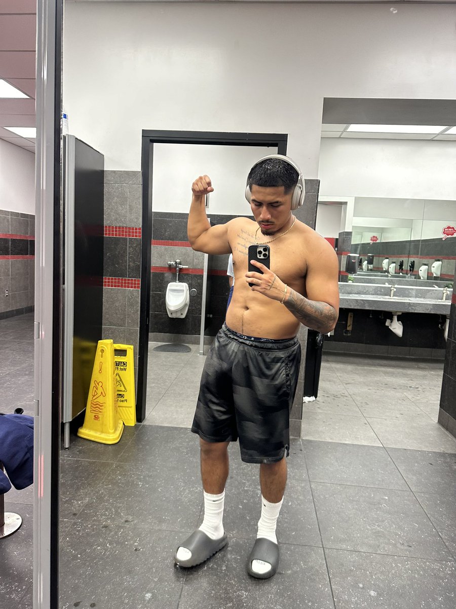 ibfrmla's tweet photo. Need my dick getting bounced on and ate up ASAP https://t.co/SoG0odwBg3