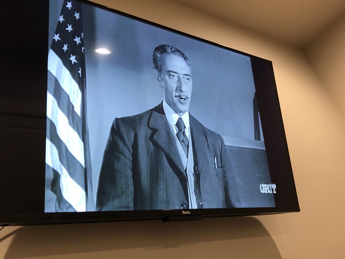 FanForumsTV's tweet image. Anton Karidian is terrorizing school kids on The Rifleman. He’s TIRED! #TOSSatNight #TOSSAlumniSighting