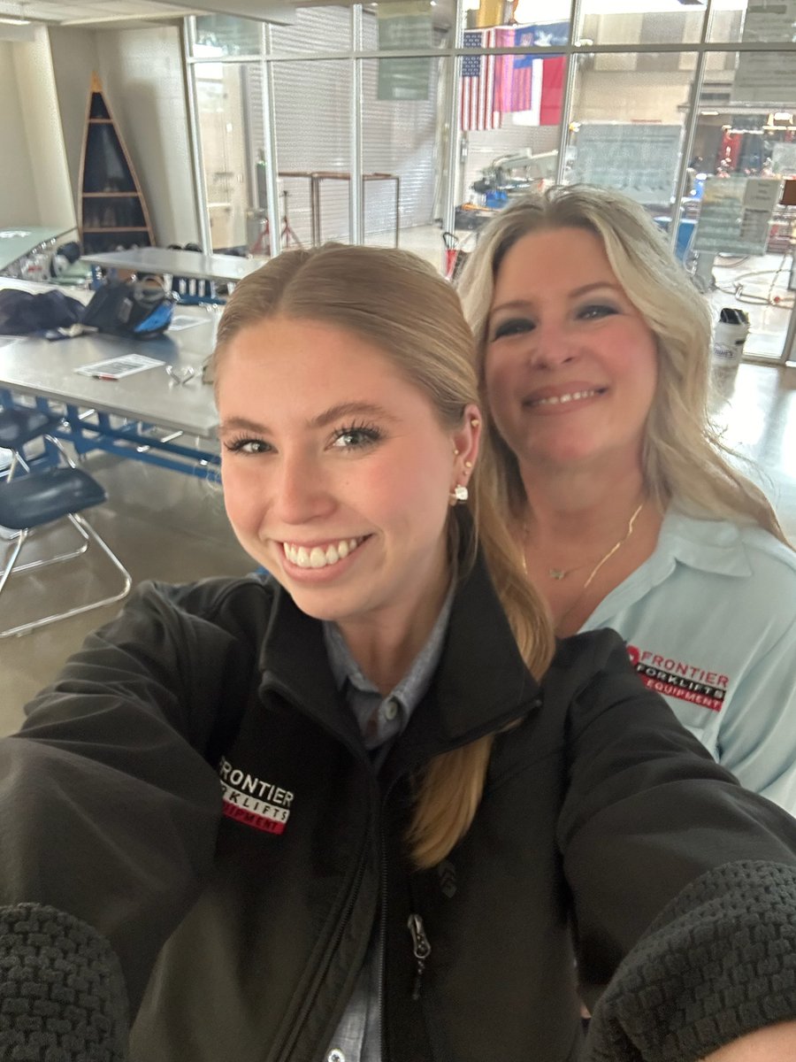 frontierfork's tweet image. Frontier Forklifts was excited to share our Pedestrian Safety Course with the students of Pearland ISD today! Call us at 281-482-4500 if you need forklift training.