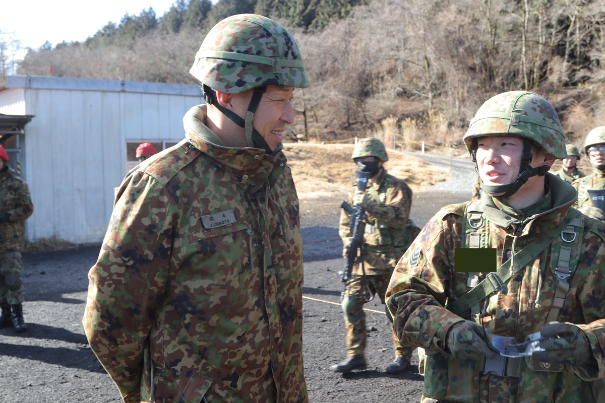 連隊の最先任上級曹長は第3陸曹教育隊において行われている初級陸曹