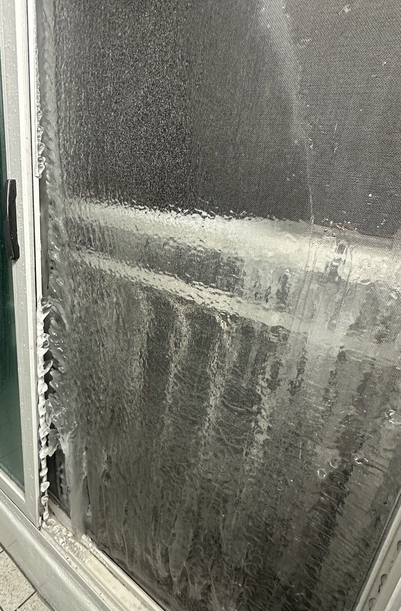 원본 작품 복제품 구매하기 Self Portrait Between Clock and Bed - 에드바르 뭉크, image size:789x1200