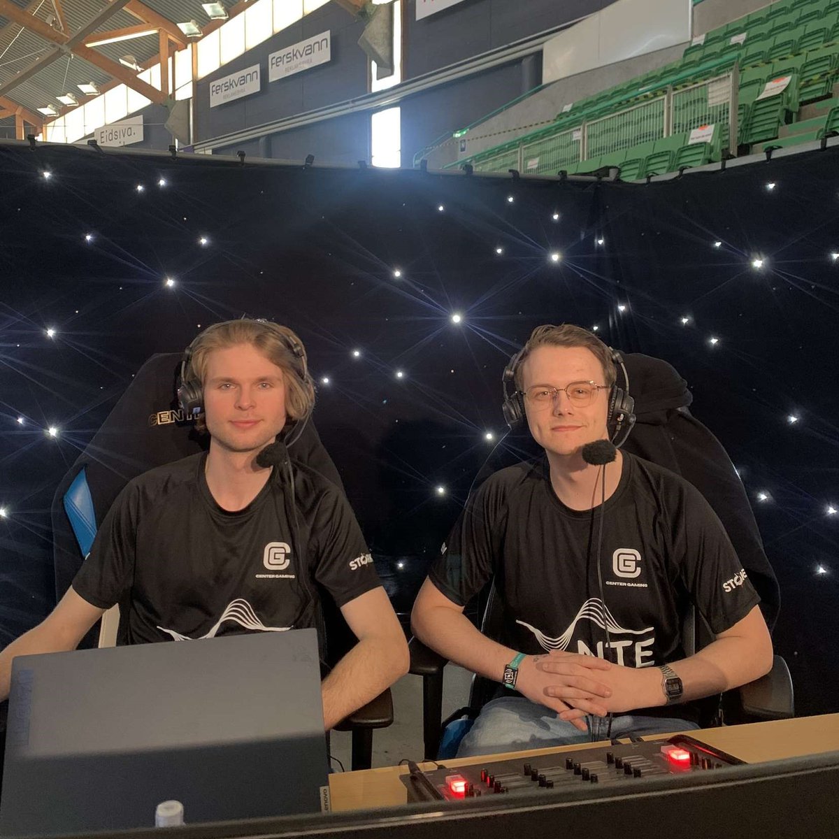 Centergaming (@centergaming_) on Twitter photo CENTER vs <a href="/cs_static/">Static</a> 1.div 18:00(05.02)
Skal spille mot <a href="/B3NJ1cs/">B3NJ1 LFT</a> som er gammel center spiller samt selvest John "yohz" Haga ❤️
God gammel Cast med Founders <a href="/olastrandd/">Ola Strand</a> & <a href="/Tangen95k/">Kenneth Tangen</a>
Kampen streames på twitch.tv/Centergaming_ fra 1750
glhf <a href="/cs_static/">Static</a>
#CENTER#BarneskiRennX2 CENTER vs <a href="/cs_static/">Static</a> 1.div 18:00(05.02)
Skal spille mot <a href="/B3NJ1cs/">B3NJ1 LFT</a> som er gammel center spiller samt selvest John "yohz" Haga ❤️
God gammel Cast med Founders <a href="/olastrandd/">Ola Strand</a> & <a href="/Tangen95k/">Kenneth Tangen</a>
Kampen streames på twitch.tv/Centergaming_ fra 1750
glhf <a href="/cs_static/">Static</a>
#CENTER#BarneskiRennX2