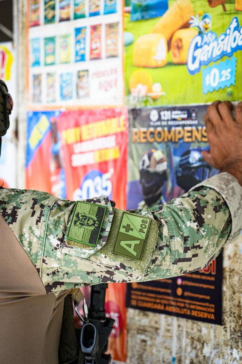 NotimilOficial's tweet photo. Las @FFAAECUADOR reafirman su compromiso con la seguridad nacional con el 131 Plan de Recompensas. Si tienes información sobre actividades ilícitas que pongan en riesgo nuestra seguridad, ¡tu colaboración es clave! Comunícate con las autoridades a través de los canales oficiales. https://t.co/0K7IxiVyCN