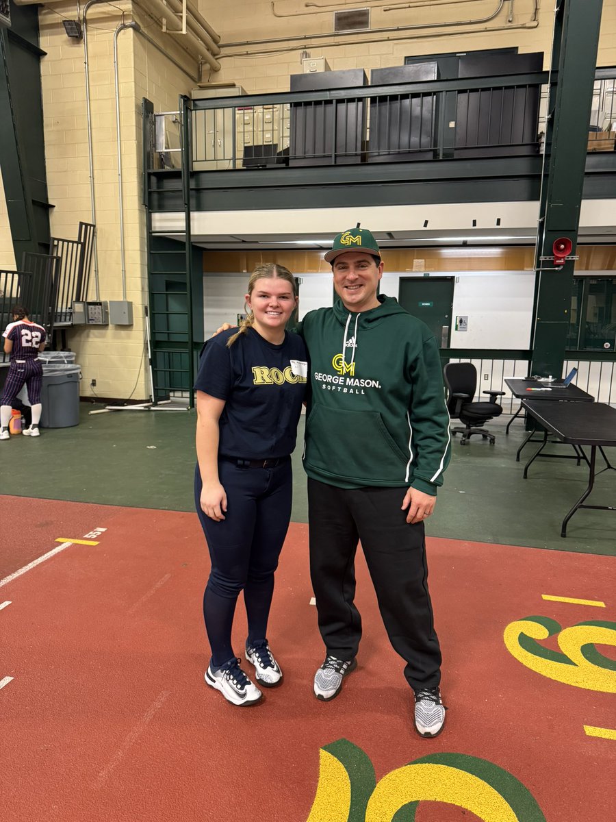 RockGoldRios's tweet photo. 🥎 Ally's Amazing George Mason Softball Camp Experience!🥎

Ally dedicated the past two weekends to honing her hitting and fielding skills at the George Mason Softball camps. She had a fantastic time learning from Coach Walker and his talented staff. @MasonSoftball 
#RockGold https://t.co/7S5pyMXHUD