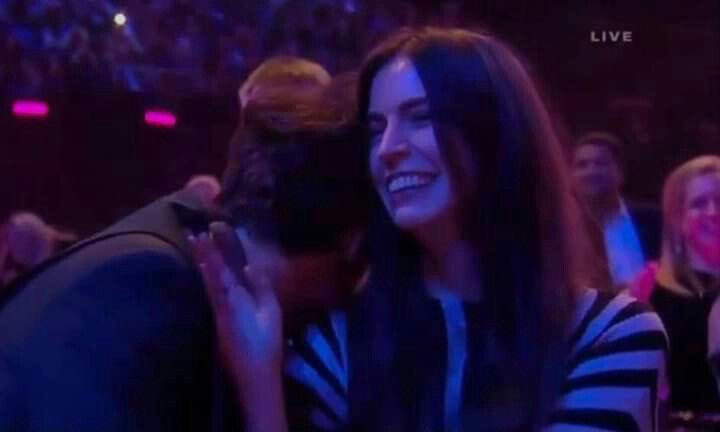 hrrylunaa's tweet photo. grammys                                                 brits https://t.co/3nLYYRJnSd