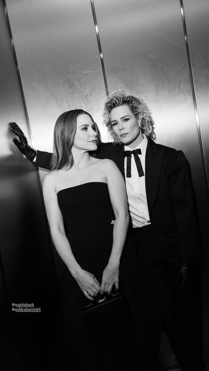 BushSources's tweet photo. ┆NEW┆↬ 📸 #SophiaBush speaking at the HRC 2025 event with her girlfriend Ashlyn via pauldellozphotography Instagram Story 2.02 https://t.co/6UC3XxPEld