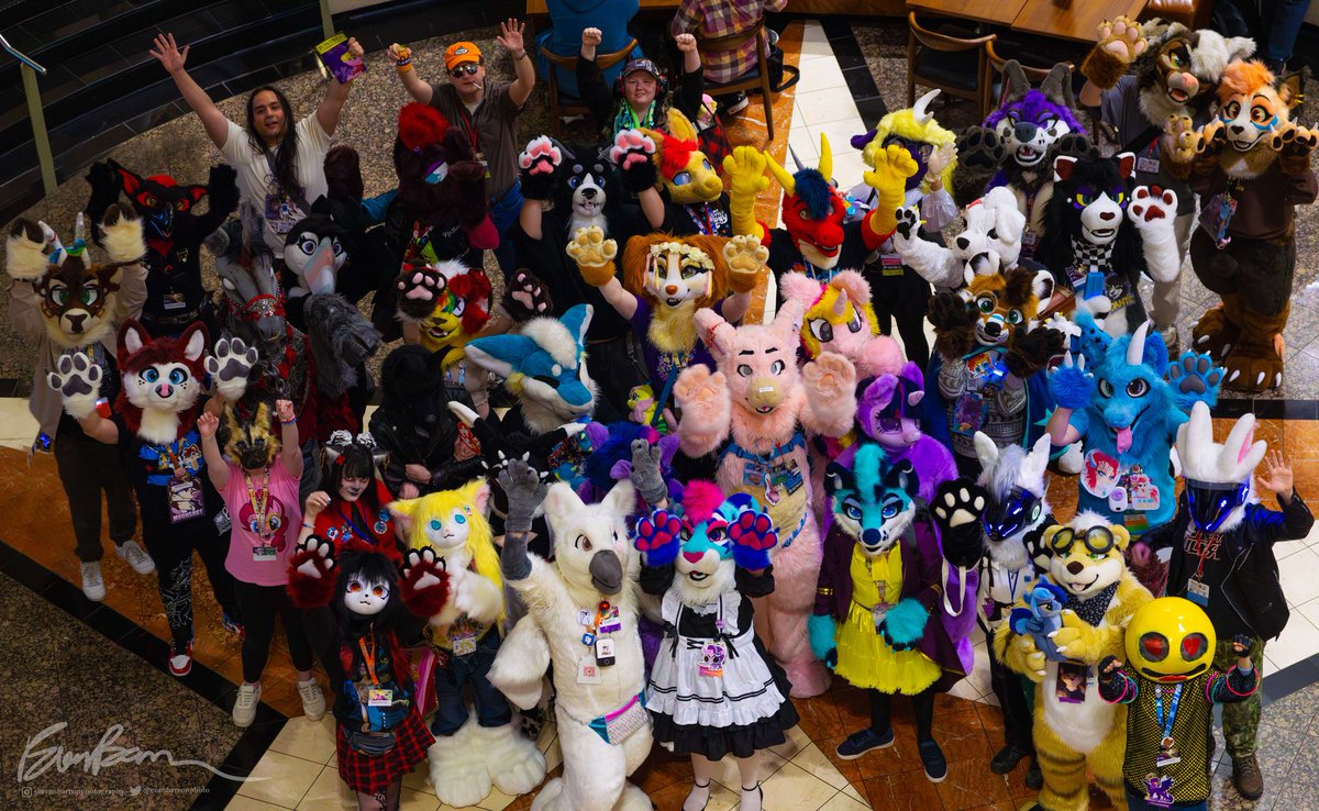 Eze_Bird's tweet image. Happy to finally share the first ever @HarmonyPonyCon #FursuitParade photo! It was awesome hosting this panel alongside my co-CG @butteerr and meet so many awesome peeps! Can&apos;t wait til next year! Thank you so much for how awesome everyone was!