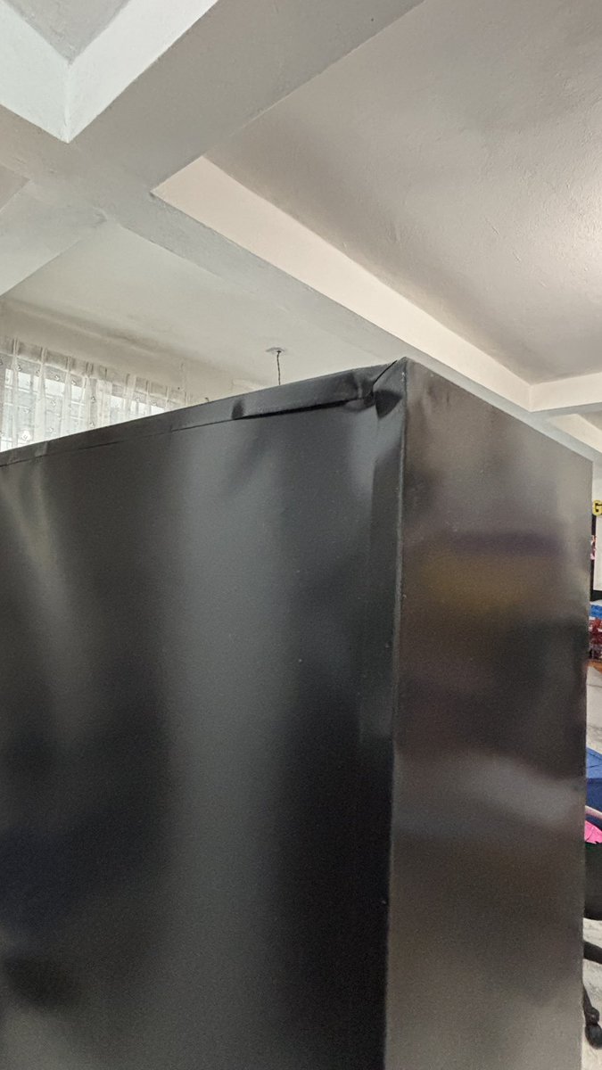 _Floydiana's tweet photo. NO COMPREN EN @OfficeDepotMex te llegan dañados y en mal estado sus artículos estoy que me lleva la CHINITA por que me costó 4,000 pesos este mueble para que llegara así!! Golpeado, sin llaves, y todavía las puertas se caen por que los tornillos o como se llamen no emboban🤬🤬🤬 https://t.co/egcLH24m2L