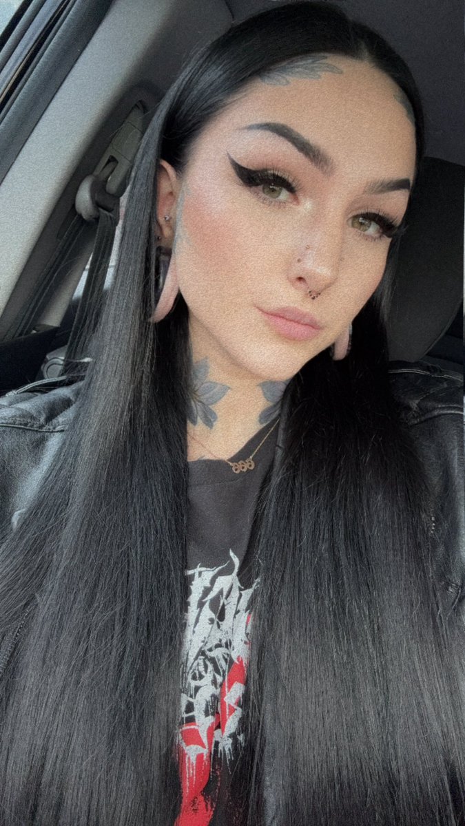 ladyylobes's tweet photo. 🦇 https://t.co/dswuFQomkC